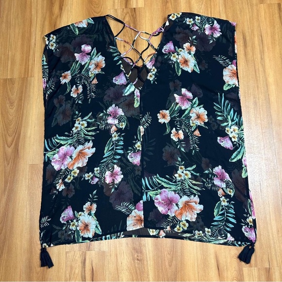 Kona Sol Black and Green Swim Coverup with Stylish Design - Picture 2 of 7